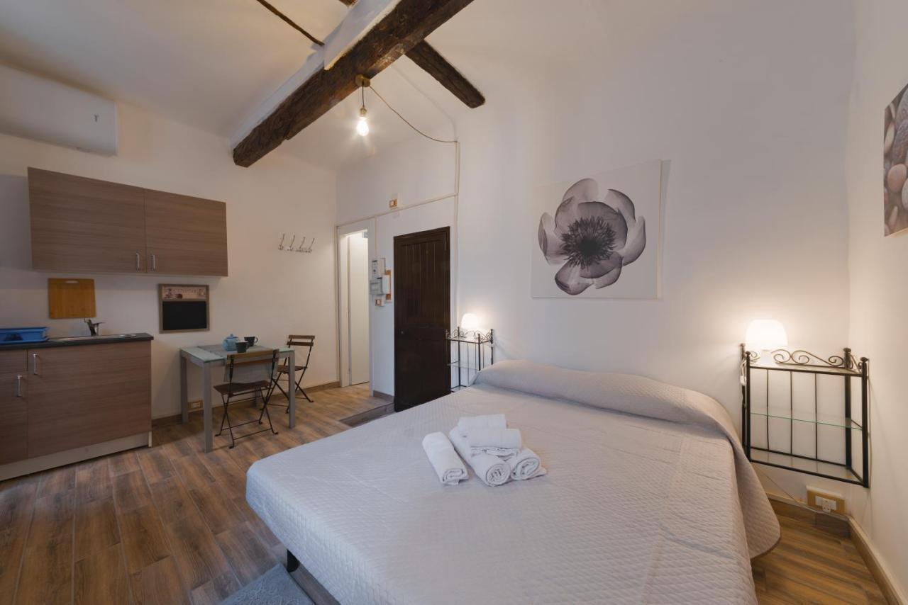 Appartamento Maddalena Alto - Affitti Brevi Italia Genua Buitenkant foto