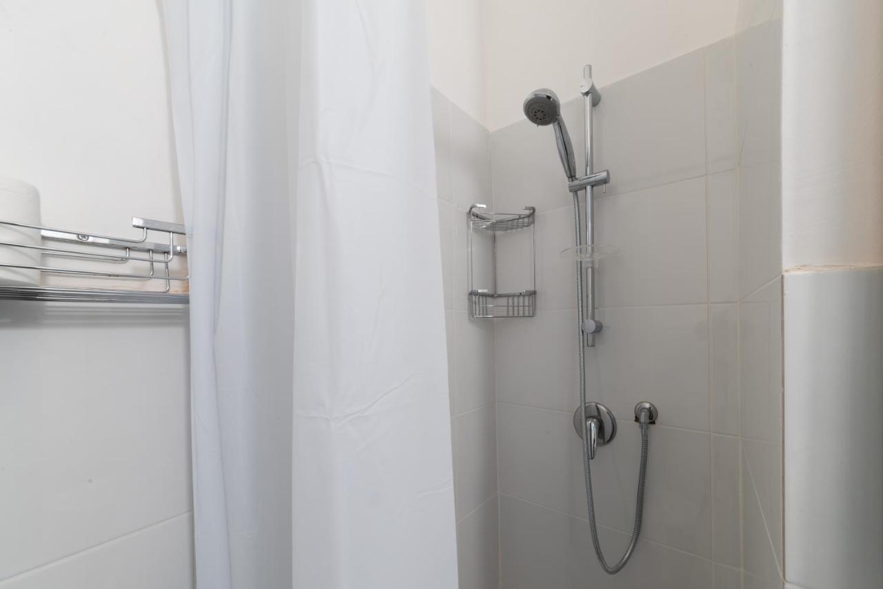 Appartamento Maddalena Alto - Affitti Brevi Italia Genua Buitenkant foto